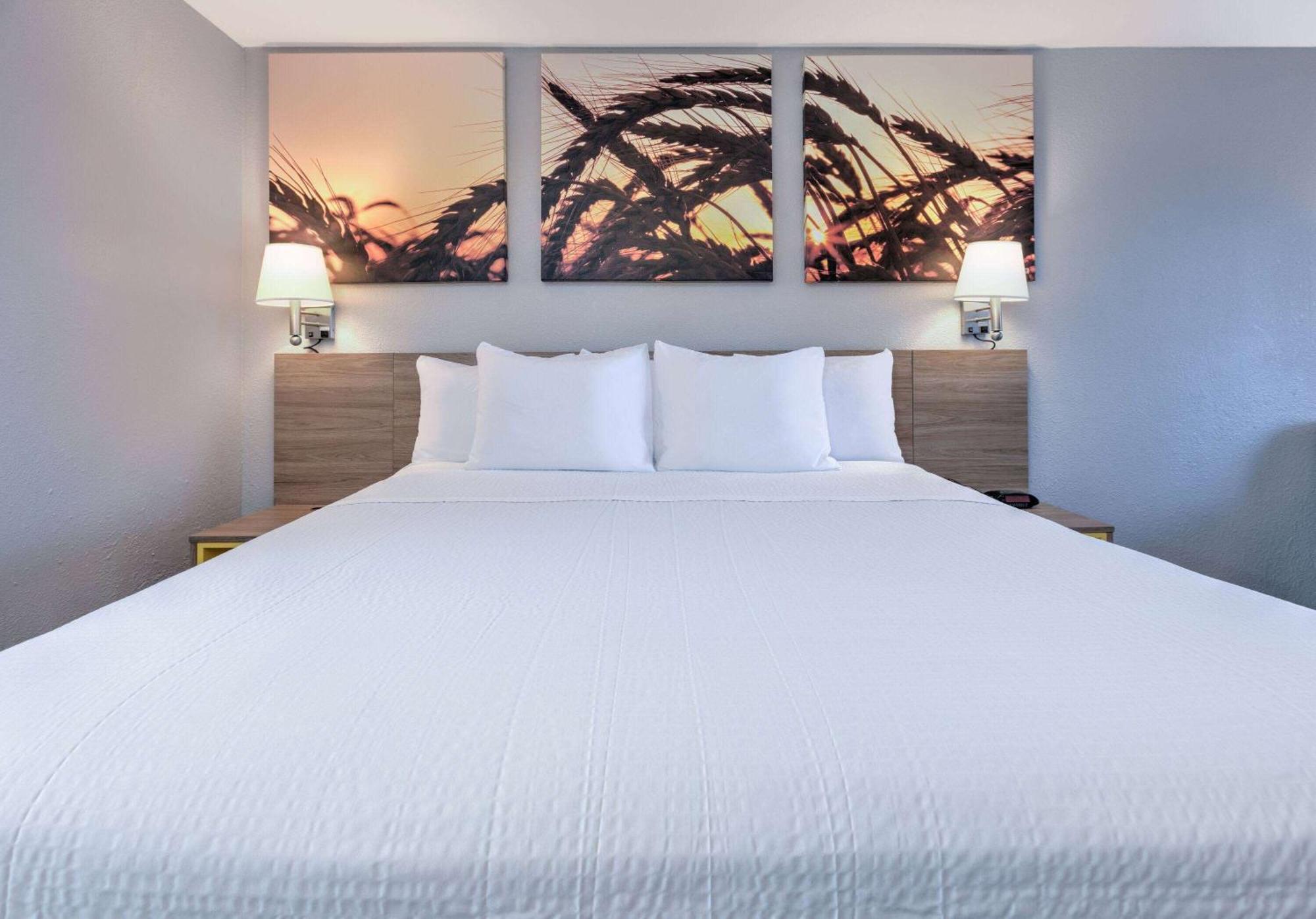 Days Inn By Wyndham Greenville Ms Екстериор снимка
