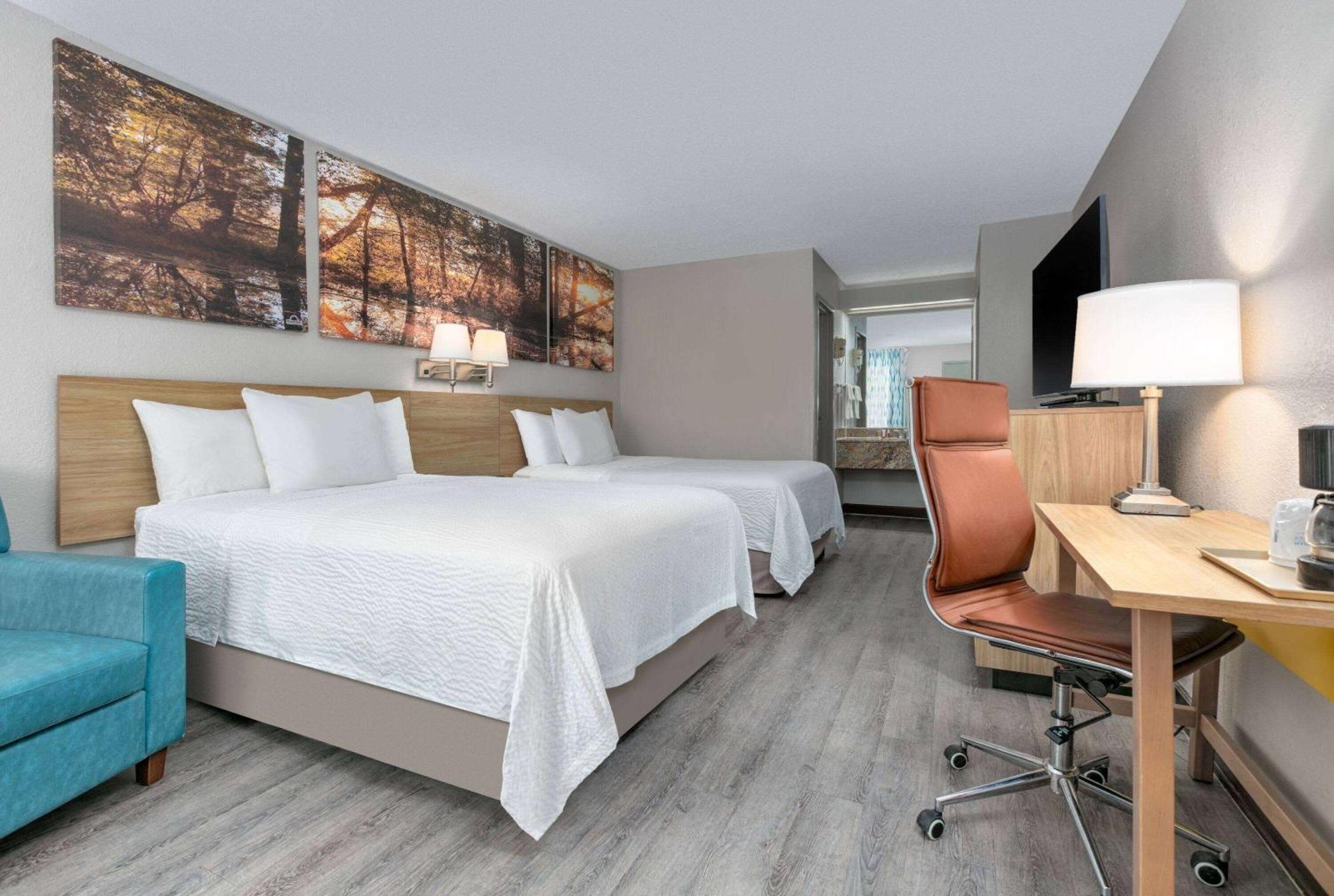 Days Inn By Wyndham Greenville Ms Екстериор снимка